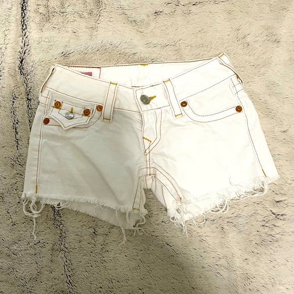 True Religion Keira cutoff shorts - Picture 3 of 9